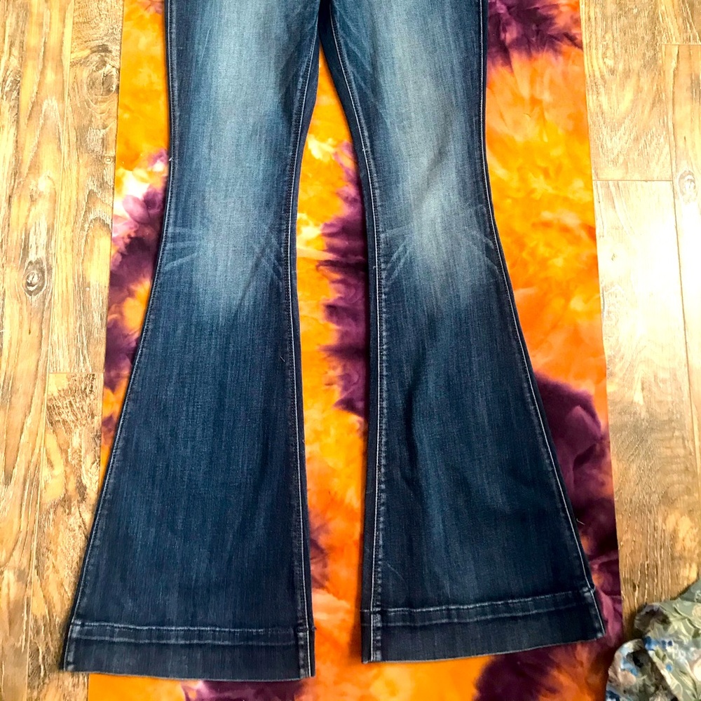 Express Flare Jeans